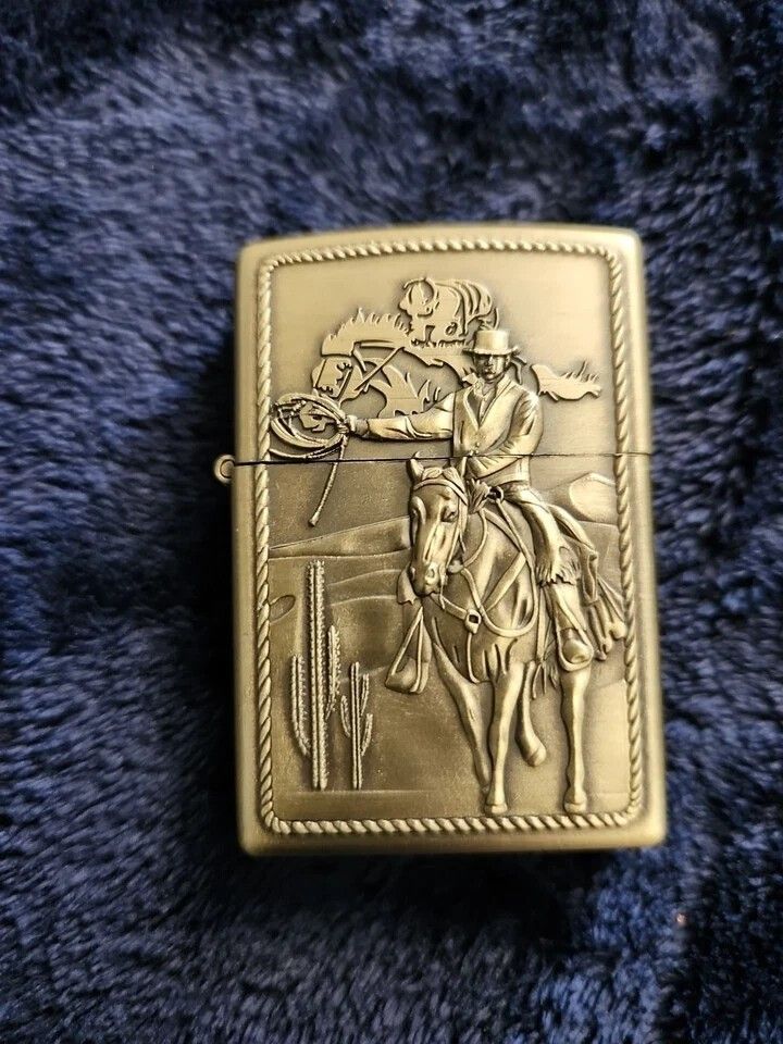 3D Carved Western Horseback Riding with Lasso In the dessert Lighter, Windproof