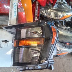 2021 - 2023 Ford F150  Left Headlight