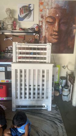 Crib white