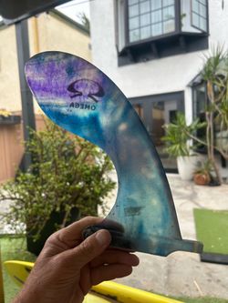Rainbow Fin Co. Omega 8.5” fiberglass Surf Fin
