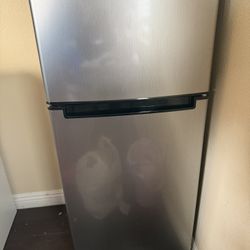 Magic Chef Mini Fridge