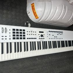Arturia Keylab 88 Key MkII Professional Keyboard