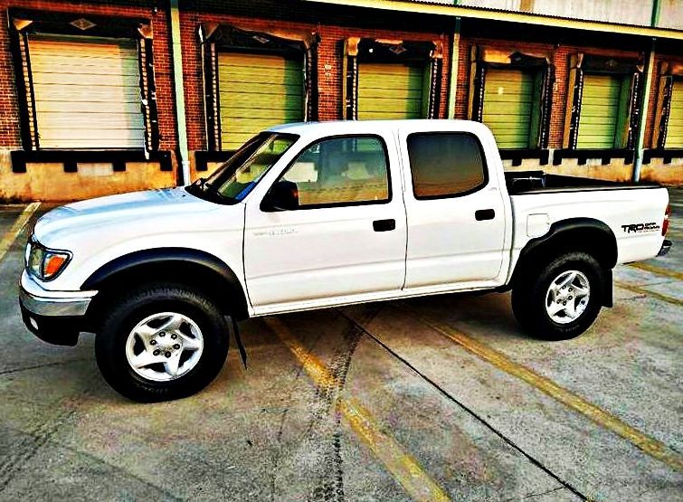 ֆ14OO 4WD Toyota Tacoma Clean