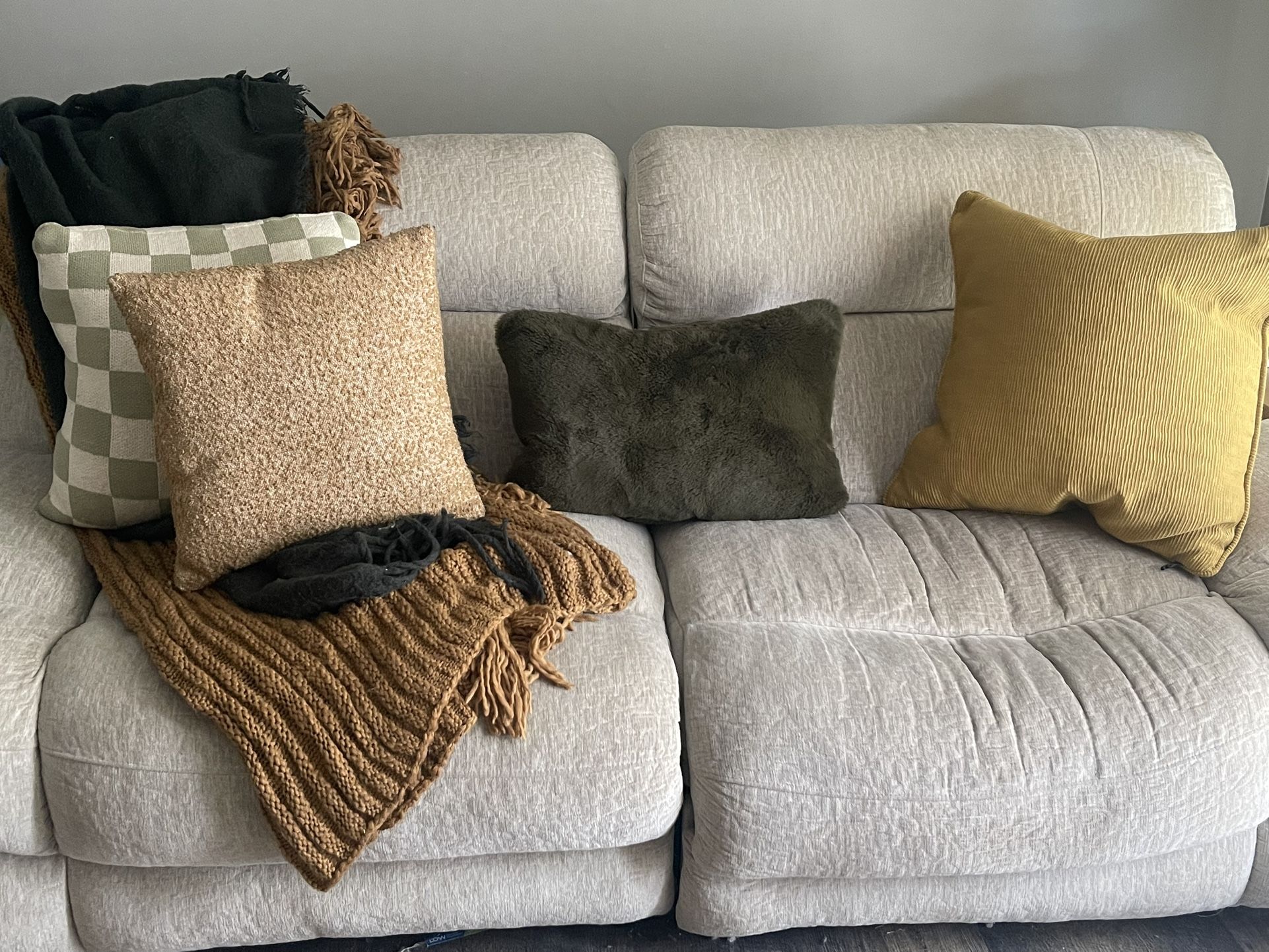 Cozy Reclining Couch & Chair