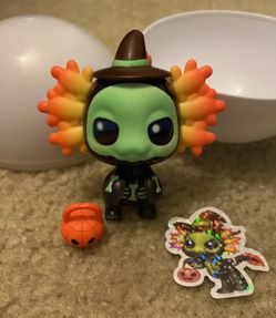 Scare-Alotl A-Lot-A Axolotls Zuru 5 Surprise ULTRA RARE HTF!!!