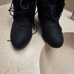 UGG Womens Boots Size 7