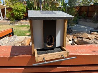 Bird feeder - with camera$20