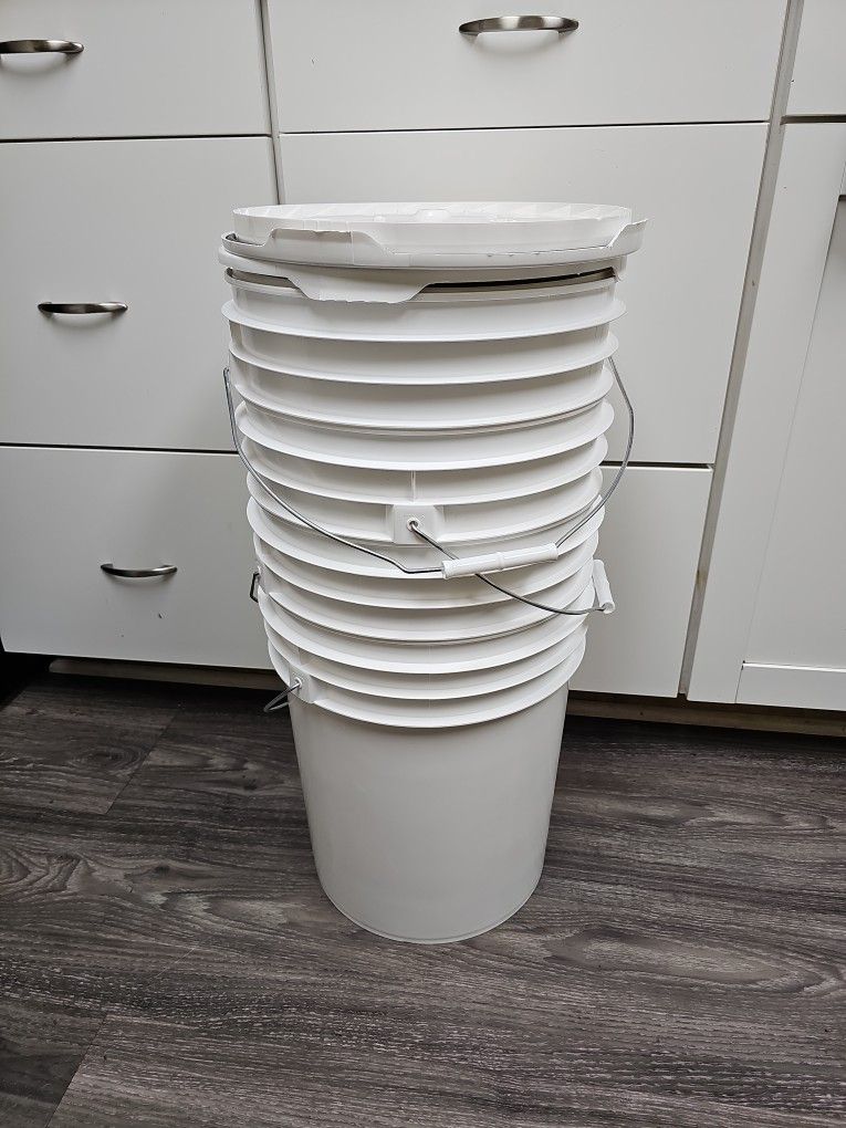 Used 5 Gallon Buckets