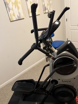 2019 Bowflex M6 Max Trainer Elliptical Excellent Condition - Richmond, TX