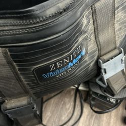AS IS** Vintage Zenith VM7000 VHS Movie Camera