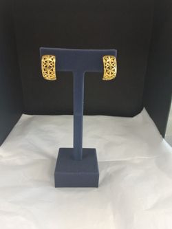 Hoop earrings 22k 4.8gram