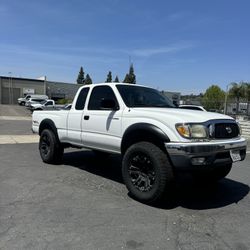 2004 Toyota Tacoma 