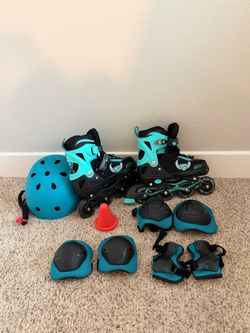 Kids Adjustable Roller Skates Set with Helmet and Pads