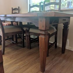 Buus 6 Seating Dining Set