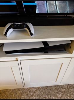Ps5 Pro- with 2 remotes