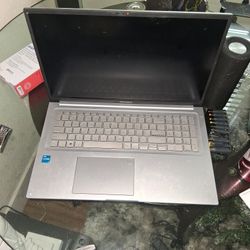 Asus Vivobook.  Int I3