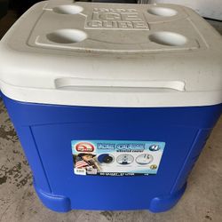 57 Liter /60 Quart Cooler On Wheeler
