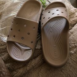Crocs Size M5/W7