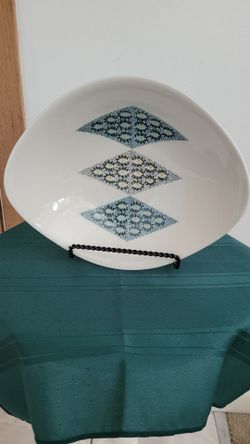 Oval Vegetable Bowl Blue Diamond