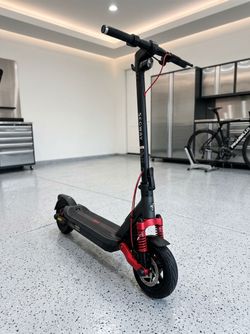 Segway-Ninebot Electric Scooter - Low Mileage (<185 Miles!)