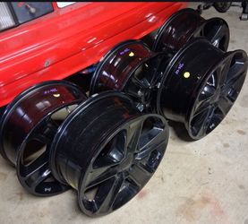 5 JEEP WHEELS
