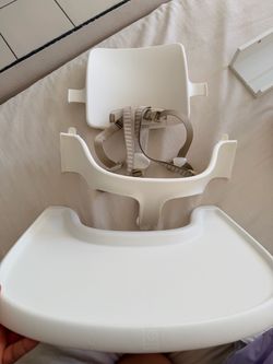 Stokke Tripp Trapp Seat with Tray and Harness - White