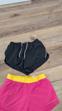 Nike dri fit work out shorts sz s