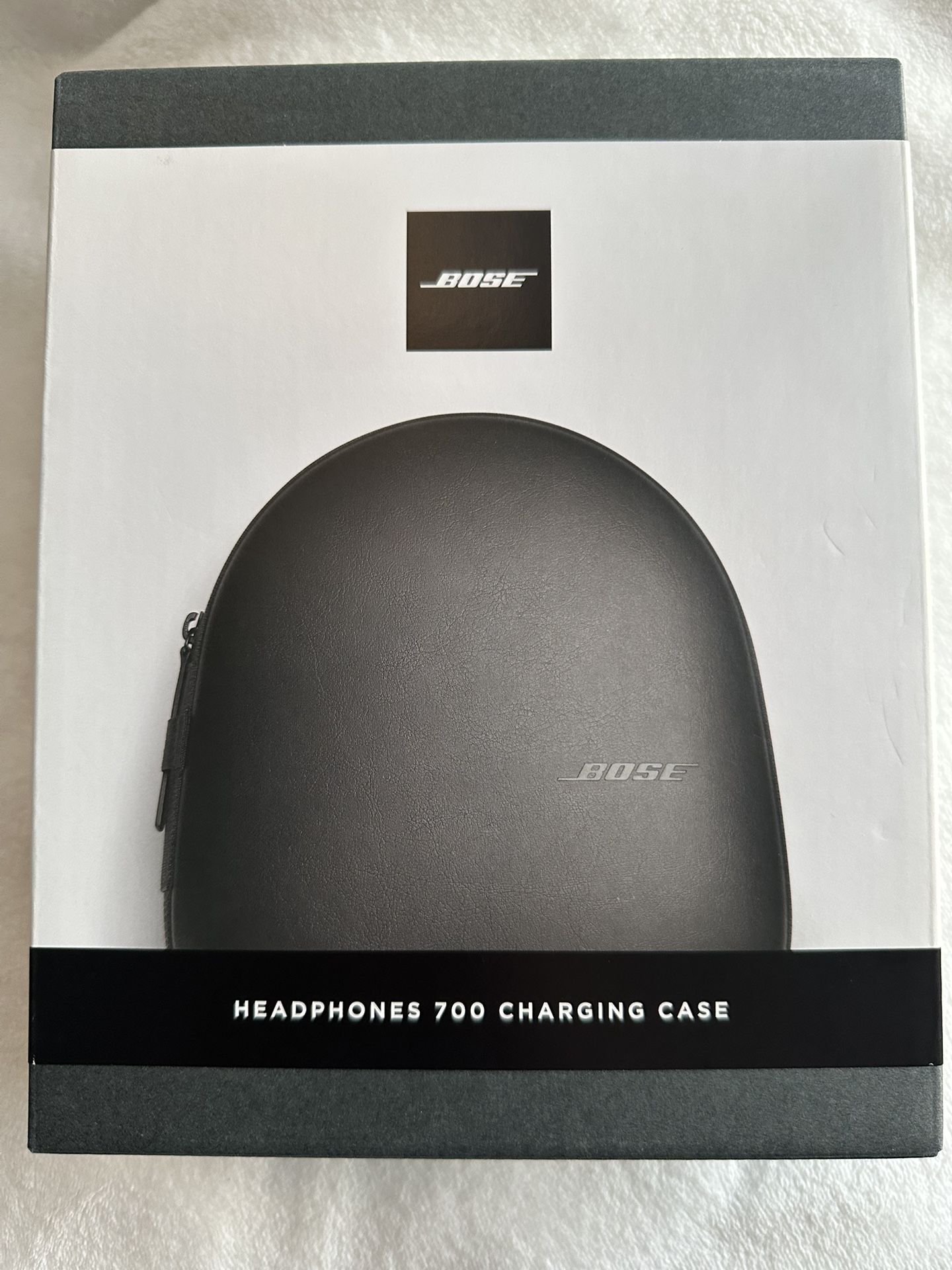 BRAND NEW BOSE Headphone 700 Charging Leather Case ONLY