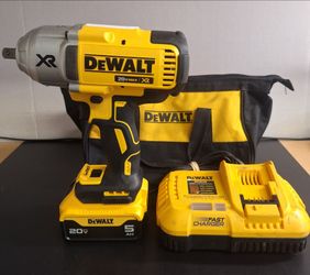 DEWALT 1/2" (13mm) 3 SPEED IMPACT WITH 5AH BATTERY & FAST CHARGER