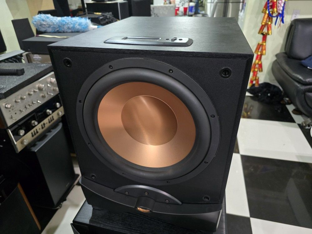 Klipsch RW 12D 340 Watts RMS 825 watts Subwoofer. Excellent condition, perfect working amazing sound will test before you buy