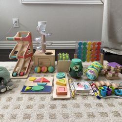 Lot of 12 Lovevery Toys