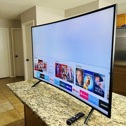 Curved 55” Samsung 4k HDR UHD /  8-Series 120hz 2160p / Superb Picture Quality