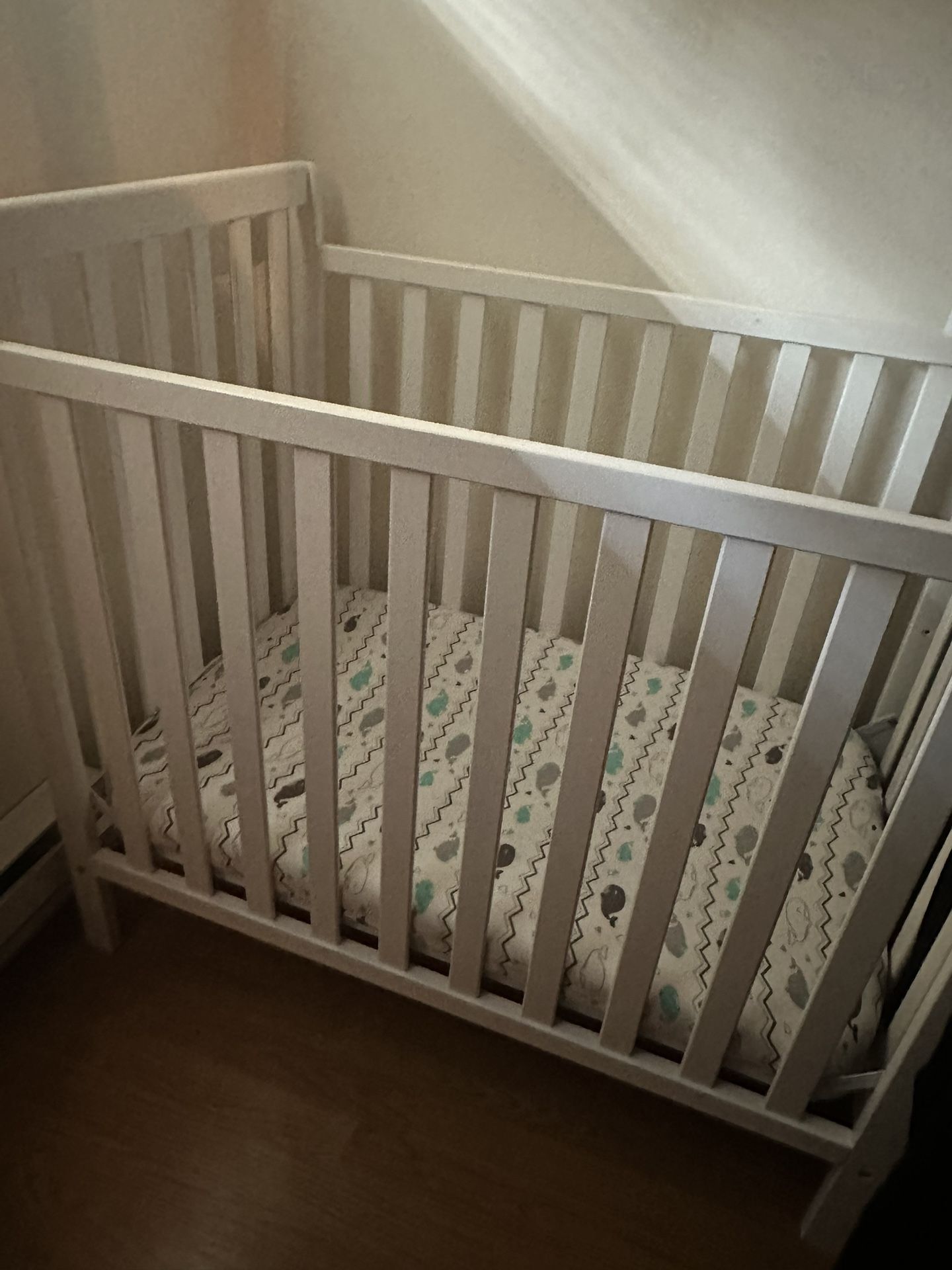 Delta Mini-crib with Mattress