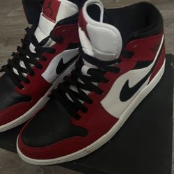 Men Air Jordan 1 Mid (white/red/black)