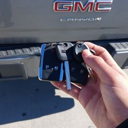 Llaves De Auto / Car Keys With Remotes