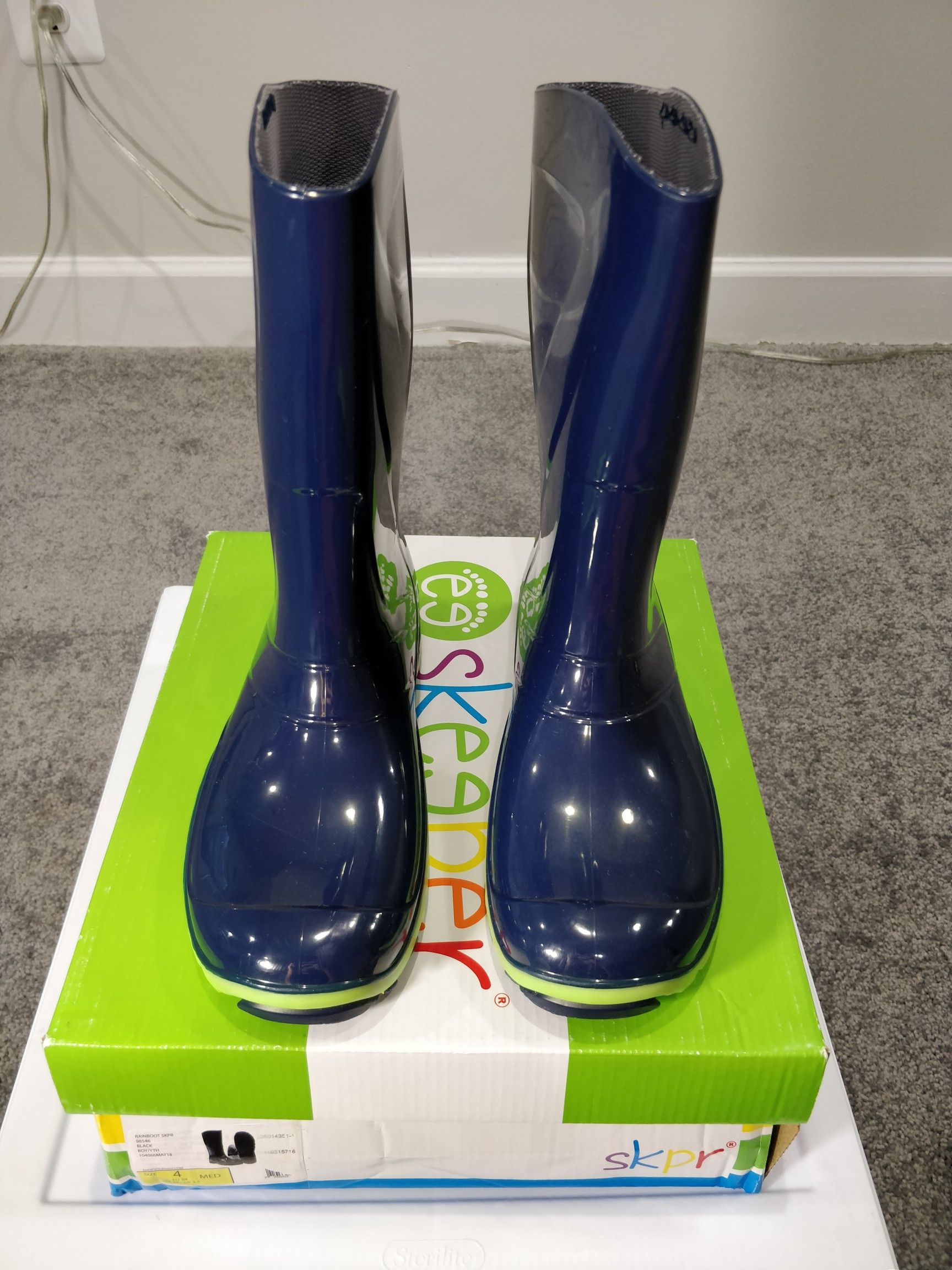 Skeeper Toddler Boys' Rain Boot Size 4 Blue Green