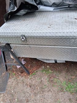 Steel tool box