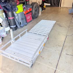 Folding hitch cargo ramp aluminum
