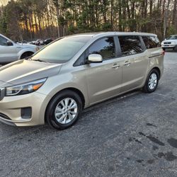 2017 KIA Sedona