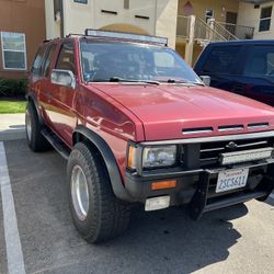 1990 Nissan Pathfinder