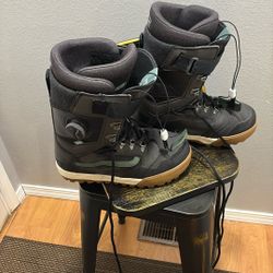 Snowboard Boots  9.5