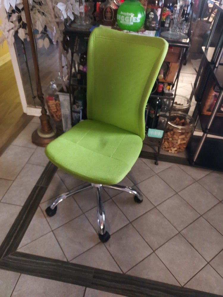 Children Swivel Desk Chair with Wheels