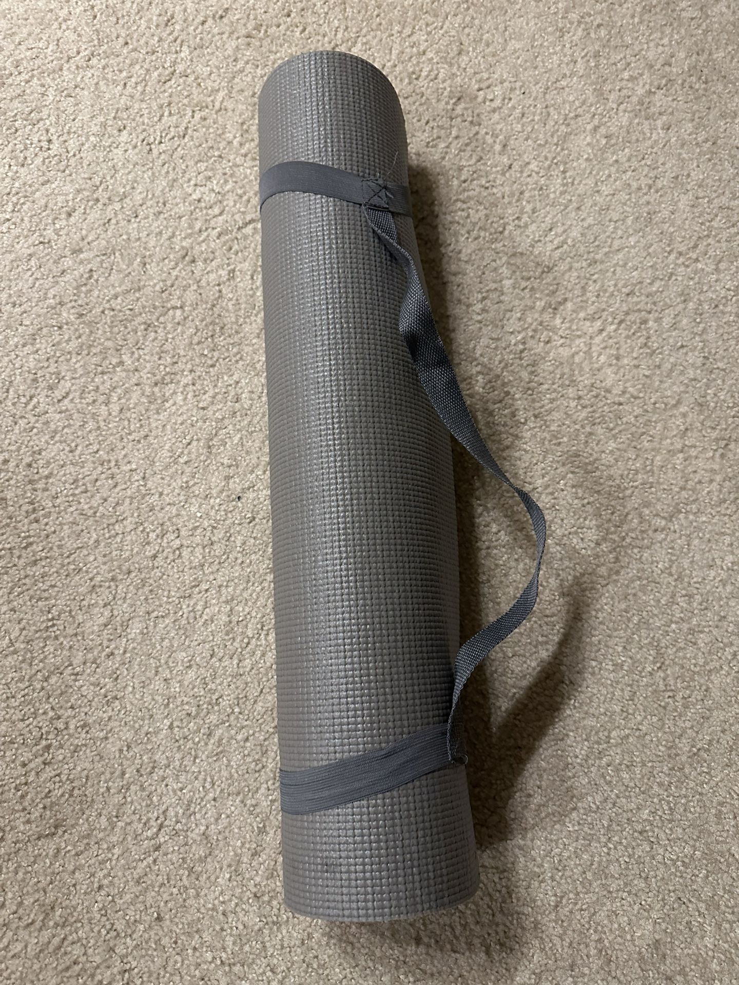 Yoga mat with 2 dumbbells 3lbs each