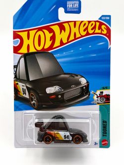 Hot Wheels 1:64 Scale Diecast Model - ‘94 Toyota Supra