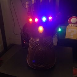 Thanos Infinity Gauntlet 