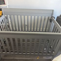  Delta Grey Crib And 6 Drawer 