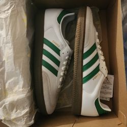 Adidas Samba OG Shoes
Brand New In Box
Color: Cloud White / Green / Supplier Colour
Size: M 11.5
