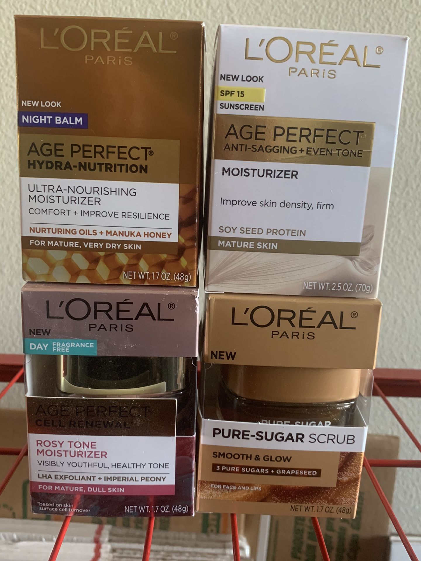 4 Loreal skincare moisturizer scrub Bundle