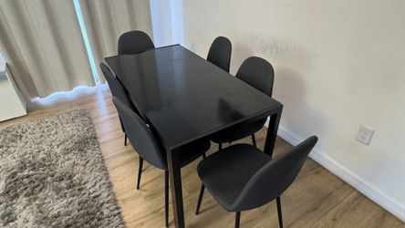 7 Pieces Dining Table Set