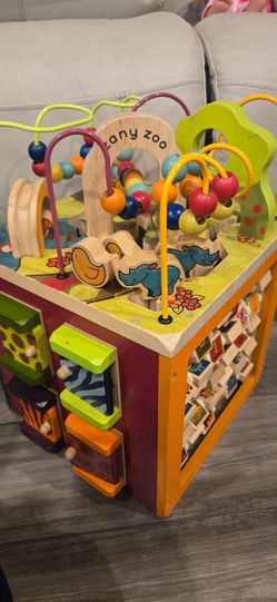 B. toys Wooden Activity Cube - Zany Zoo Alphabet Animal and Pattern Exploration